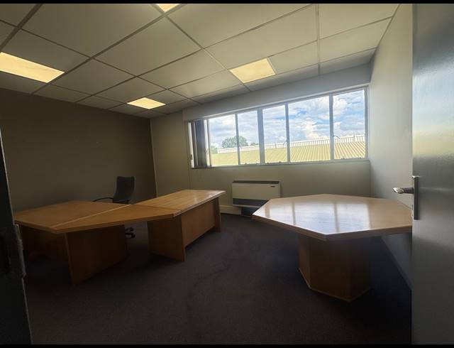 512M² OFFICE TO LET IN WYNBERG